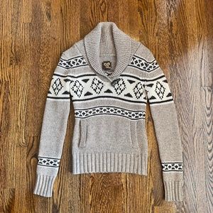Aritzia TNA Lambswool Sweater - Size XXS